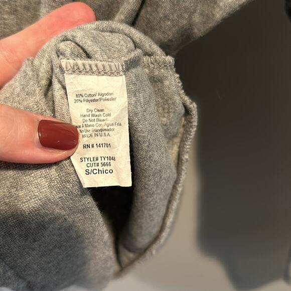 1.4.3. Story by Line Up Small Gray V-Neck Pullover Sweater - Picture 6 of 7